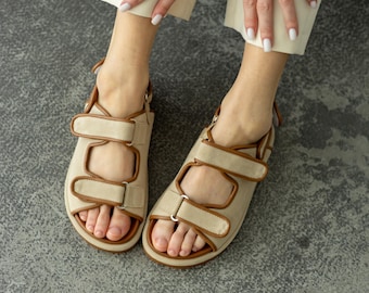 Verstellbare Klettverschluss-Sandalen für Damen | Anatomisch geformte Komfortsandalen | Sommerschuhe aus Wildleder