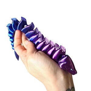 Classic Eel – Articulated 3D Printed Ocean Creature – Flexi Fidget Toy, Shelf Buddy, Desk Swimmer, Customizable, Personalize your new friend