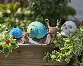 Small Articulated Snail with Interchangeable Shell – 4” Flexi Desk Pet – Collectible Fidget Toy