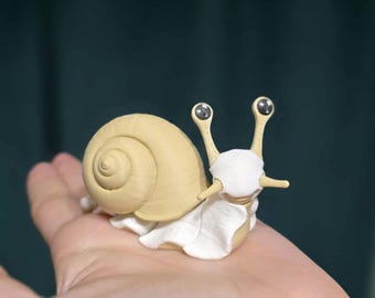 Small Articulated Snail with Interchangeable Shell – 3” Flexi Desk Pet – Collectible Fidget Toy