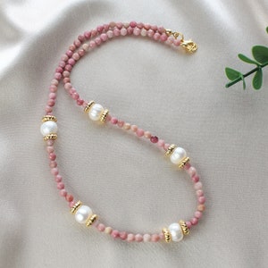 Rhodonietketting met parel, natuursteen, bohoketting, handgemaakte ketting I roze rhodonietchoker