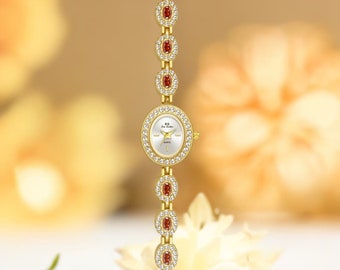 Zierliche Uhr | Louise Gem Uhr, Gold | Bunte Uhr | Damen-Armbanduhr | Geschenk für Sie | Vintage Stye Uhr | Muttertagsgeschenk für Sie
