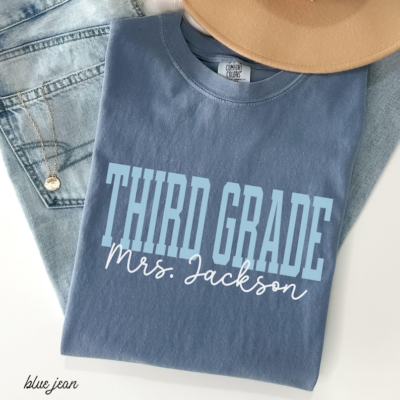 T-shirt personnalisé pour enseignant(e) de CE2 - Couleurs confortables - T-shirt pour la rentrée scolaire - Cadeau pour enseignant(e) - T-shirt avec le nom de l'enseignant(e) de CE2 - GGC381 image 6