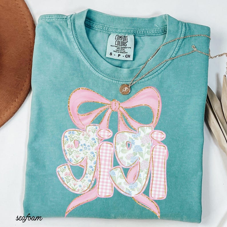 Gigi Shirt Gift For Gigi Tshirt Mother's Day Gift For Grandma Gifts Coquette Bow Gigi Shirt Comfort colors Baby Announcement Tee Grandmother Bild 1