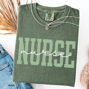 Chemise d'infirmière diplômée Chemise d'infirmière T-shirt d'infirmière Chemise d'infirmière autorisée Chemise d'école d'infirmières Cadeau d'infirmière Couleurs de confort T-shirt d'infirmière T-shirt d'infirmière cadeau image 7