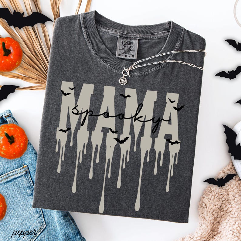 Chemise de maman effrayante Chemise d'Halloween pour maman Couleurs confort d'Halloween Chemise de maman pour maman Chemise d'Halloween cadeau Chemise de maman d'Halloween Tee-shirt de maman effrayant d'Halloween image 5