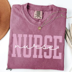 Chemise d'infirmière diplômée Chemise d'infirmière T-shirt d'infirmière Chemise d'infirmière autorisée Chemise d'école d'infirmières Cadeau d'infirmière Couleurs de confort T-shirt d'infirmière T-shirt d'infirmière cadeau image 9