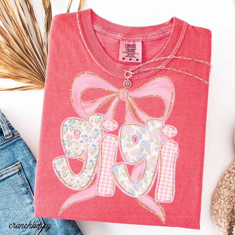 Gigi Shirt Gift For Gigi Tshirt Mother's Day Gift For Grandma Gifts Coquette Bow Gigi Shirt Comfort colors Baby Announcement Tee Grandmother Bild 8