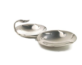 Piatto vintage placcato in argento, elegante vassoio da portata con manico, decorazione da tavola antica e regalo, complemento d'arredo da collezione per gli amanti del vintage