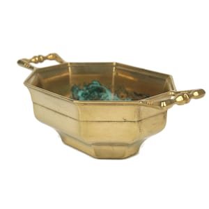 Vintage Brass Flower Pot, Octagonal Shape Plant Pot with Handles for Indoor or Outdoor Use, Elegant Vintage Decor