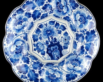 Plato de pared vintage Royal Delft, gran plato lobulado de cerámica pintado a mano con motivo floral, 1955 Porceleyne Fles, un detalle único para el hogar, ideal para regalar.
