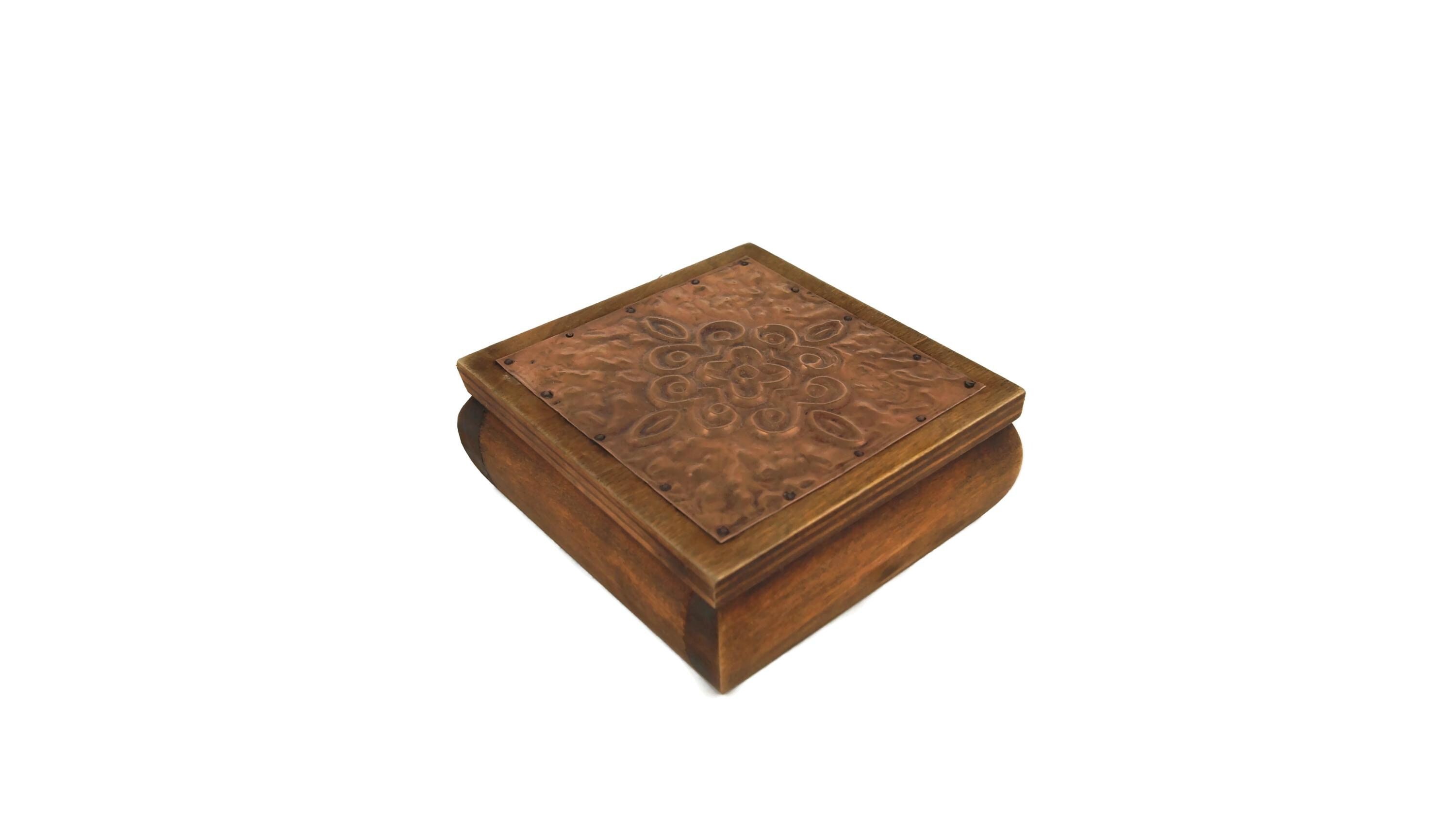 Boîte à Bijoux Ancienne En Bois Et Cuivre - Écrin Intérieur Rouge - Occasion Bon état