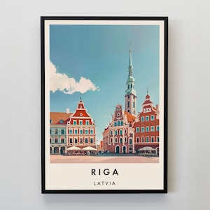 Puede incluir: Una ilustración colorida de la ciudad de Riga, Letonia. La imagen presenta una vista de la arquitectura histórica de la ciudad, incluyendo un alto campanario de iglesia y varios edificios con techos rojos. El texto "RIGA" y "LATVIA" está impreso debajo de la imagen.