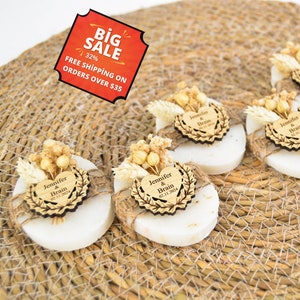20 Stück oder mehr KOSTENLOSER VERSAND Rustikale Lavendel Seife Favor Handgemachte Seife Hochzeitsbevorzugungen für Gäste Brautdusche Seife Personalisierte Geschenke Soap