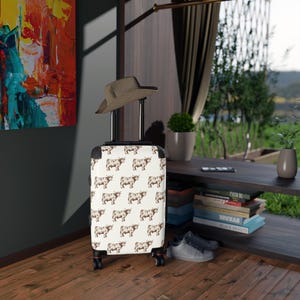 Highland Cow Suitcase Luggage Stylish Bag for Vacation Carry On for Cow Enthusiasts Gifts for Cow Lover Travel Tote Weekend Bag Cow