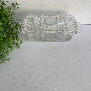 Mantequera de vidrio elegante y vintage con tapa cubierta y diseño de estrellas