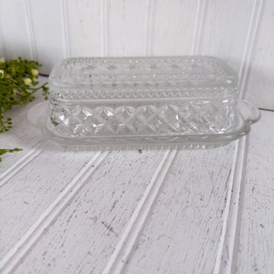Vintage Elegant Glass  Unique Butter Dish With Covered Lid Design Table Server