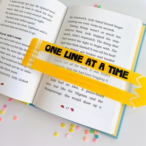 Custom Pencil Reading Guide: Dyslexia Support Tool