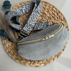 Bauchtasche Grau, Umhängetasche Damen, Gürteltasche, kleine Tasche
