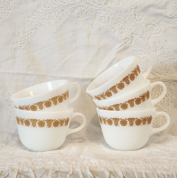 Pyrex  マグカップ 5個セット  ■ ゴールデンバタフライ Vintage Pyrex Glass Gold Butterfly Coffee Cups: - Set of 5 - Etsy