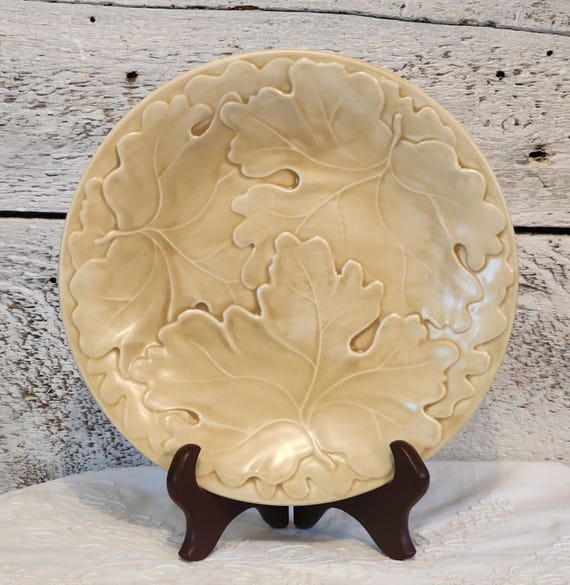 Vibtage Pfaltzgraff Jamberry Embossed Plate, Inch, Light Brown