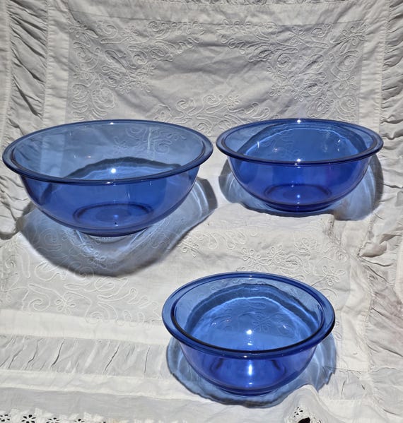 Vintage Pyrex Glass Nesting Bowls: Cobalt Blue, 322 1L, 323 1.5 L