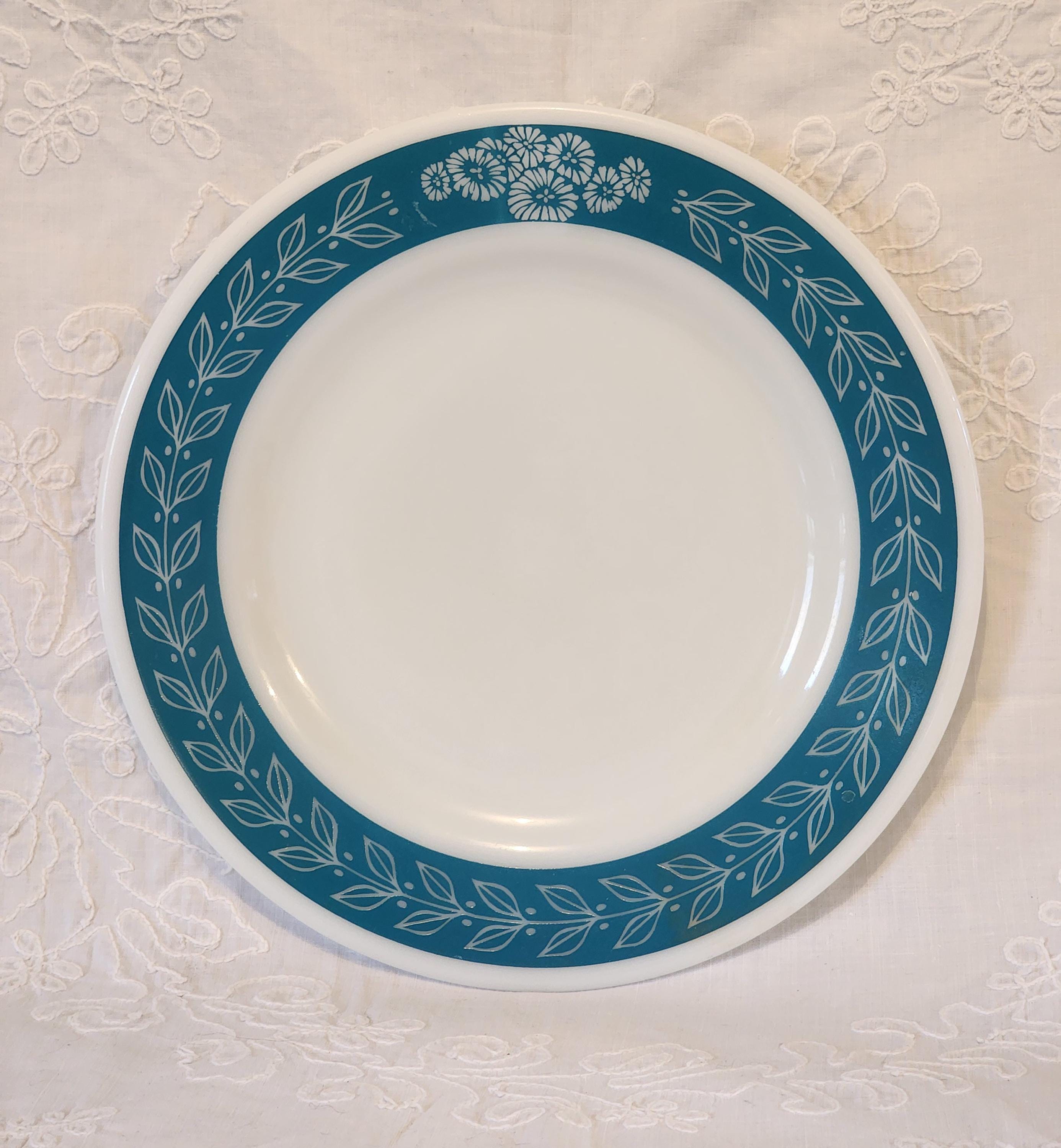 Vintage Pyrex Bluegrass 9 Inch Dinner Plates: Turquoise Laurel