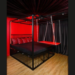 REDEPMTION BED / Doppelbett für Schlafzimmer. Kingsize Bett für Erwachsene. Queensize Bett für Fesselspiele. Kinky Fetisch Möbel.