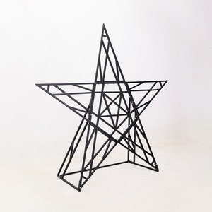 Frei stehendes BONDAGE PENTAGRAMM für ausgereiftes Schlagspiel. Mit Hand- und Fußfesseln Spielzeug für Bondage-Fesseln. Möbel für Erwachsene