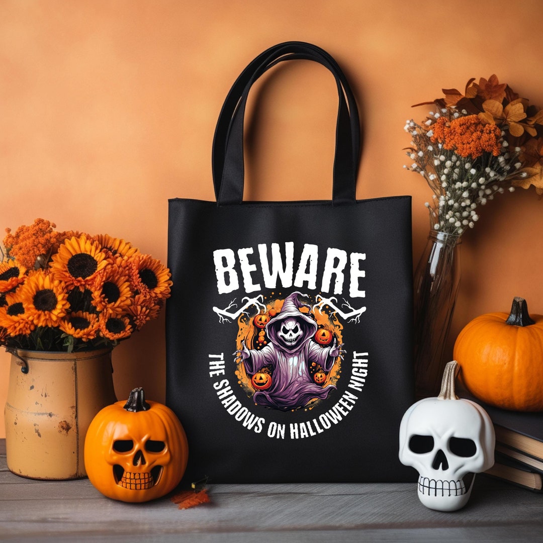 Can't Scare Me Tote Bag main image 1