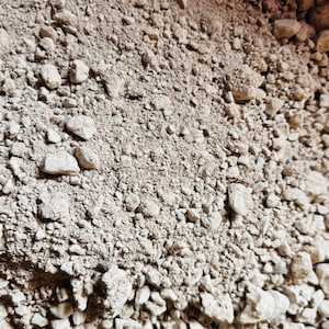 Crushed Edible Clay (Nzu Crumbs) – Natural Detox Snack | African Calabash Chalk | Fine Crumble Texture | 100% Pure and Ready to Eat
