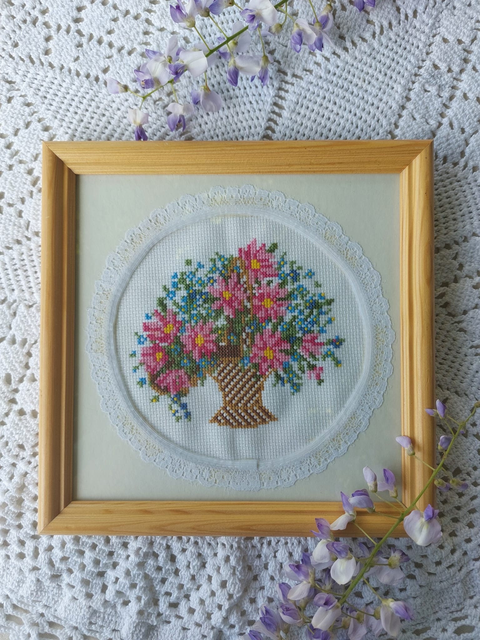 Vintage Cross-stitch Embroidery Frame, Colourful Vase