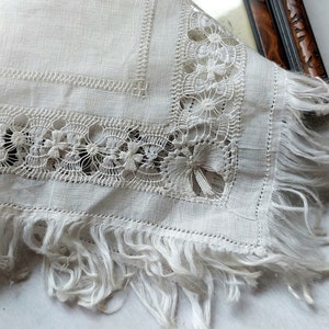Antique Embroidered Handkerchief, Drawn Thread Hankie, Vintage Lace Pulled Thread Hanky, Needle Lace, Bridal Keepsake, Wedding Hankie