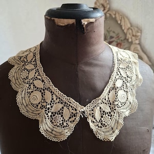 Beautiful Antique Vintage Lace Collar, Vintage Floral Lace Collar image 1
