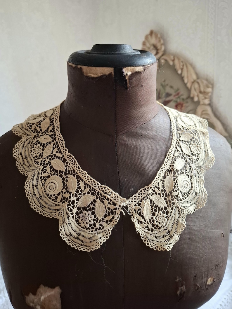 Beautiful Antique Vintage Lace Collar, Vintage Floral Lace Collar image 1