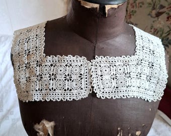 Antique Edwardian Crochet Lace Yoke Collar, Beige Crochet Filet Lace Collar, Square Neck Collar