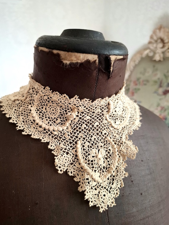 Exquisite Antique High Neck Irish Crochet Lace Collar, Victorian Edwardian Handmade Lace Collar