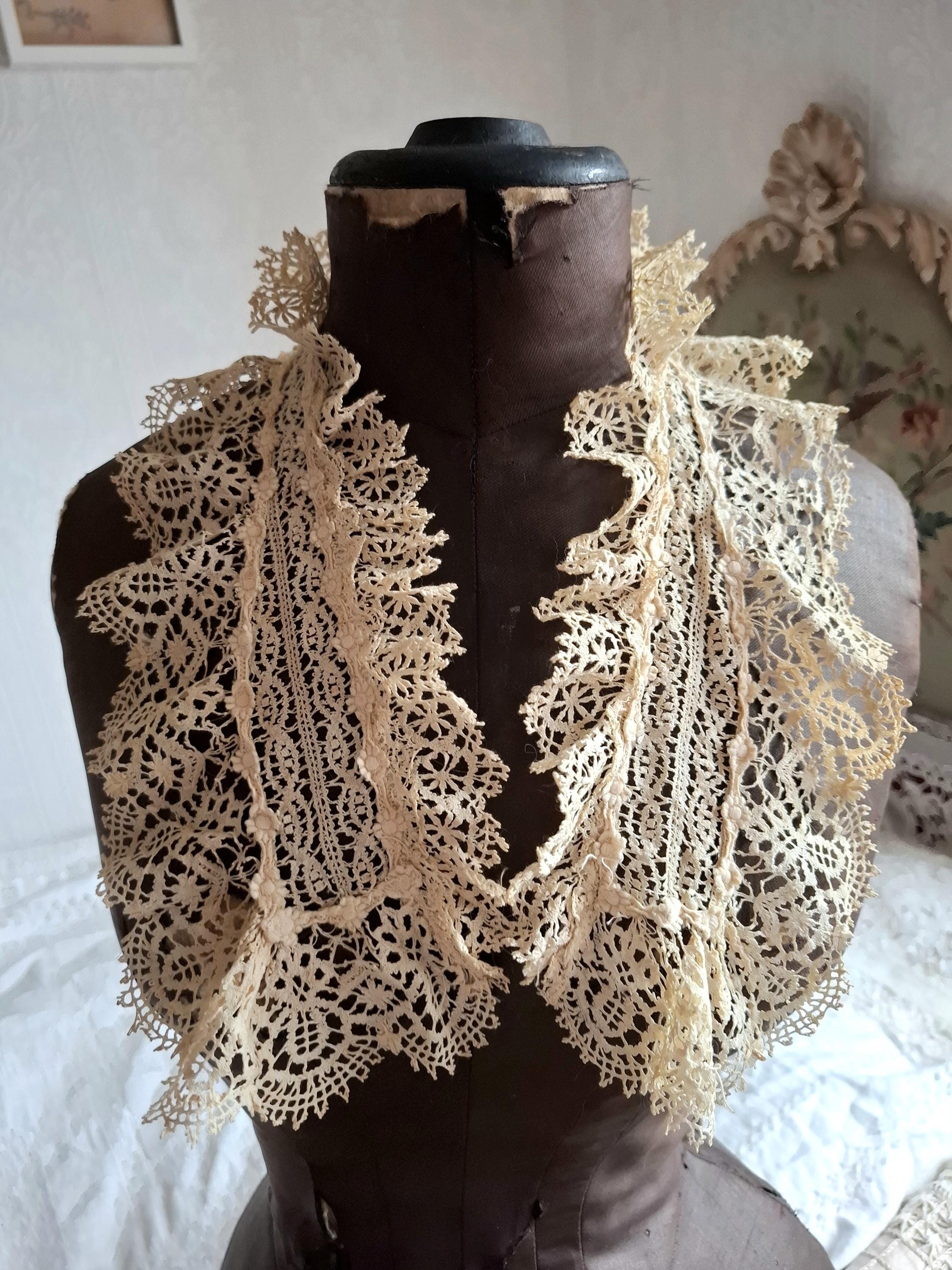 Beautiful Antique 1800's Frilly Lace Lappet, Antique Bobbin Lace