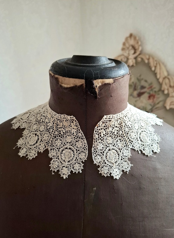 Beautiful Antique Vintage Lace Collar, Vintage Floral Lace Collar