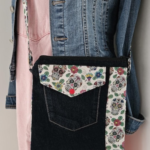 pouch/small shoulder bag