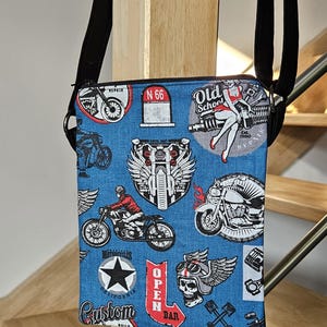 pouch/small shoulder bag