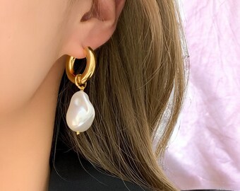 Pearl Earrings By Art And Crafts Jewelry, Gift for Her, Pearl Earrings, Bridesmaid Gifts, Vintage Style Earrings, Coin Pearl Earrings