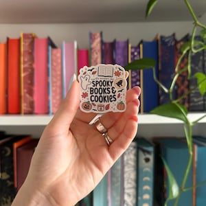 Stickers Spooky, books & cookies