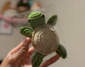 Llavero de tortuga de crochet