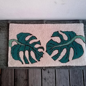 Monstera Rug - Monstera carpet - wool - green - artsy home decor - New Zealand wool - durable - doormat - tufting