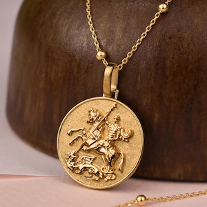 Collier Saint George en or massif 14 carats, pendentif Saint George personnalisé, breloque protection chrétienne, pièce de monnaie dragon Saint George, cadeau d&#39;anniversaire
