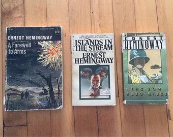 Set of 3 VINTAGE HEMINGWAY paperbacks//book lover/book worm/vacation book/Father's day gift idea