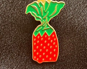 Beroemde Aardbeiensnoepjes - Vergulde Emaille Pin