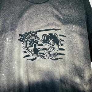 Personalisiertes Bleach Faded T-Shirt