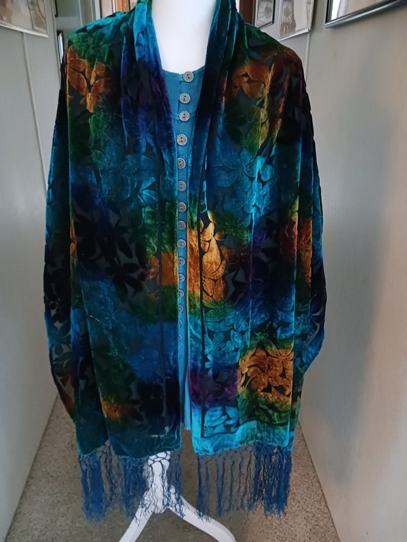 Scarf/Shawl Large Flocked Floral with Fringes